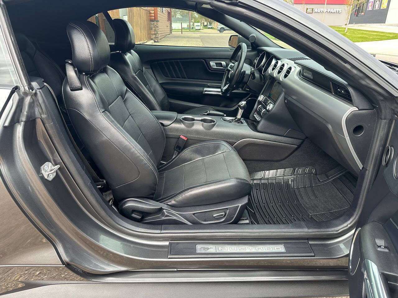 Used 2019 Ford Mustang GT Premium RWD image 38