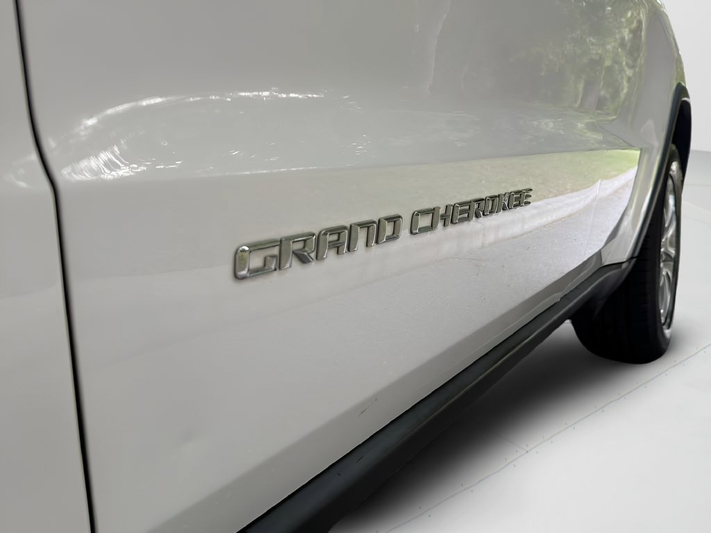 Used 2015 Jeep Grand Cherokee Limited w/ Luxury Group II RWD image 29