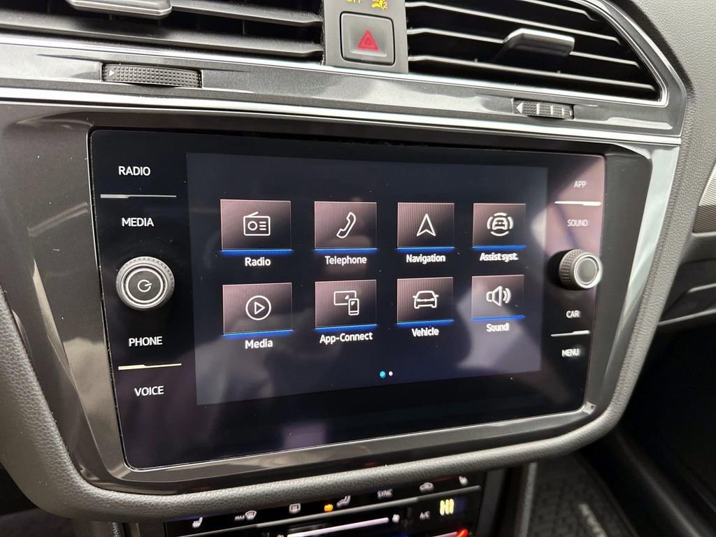Used 2022 Volkswagen Tiguan SE image 20