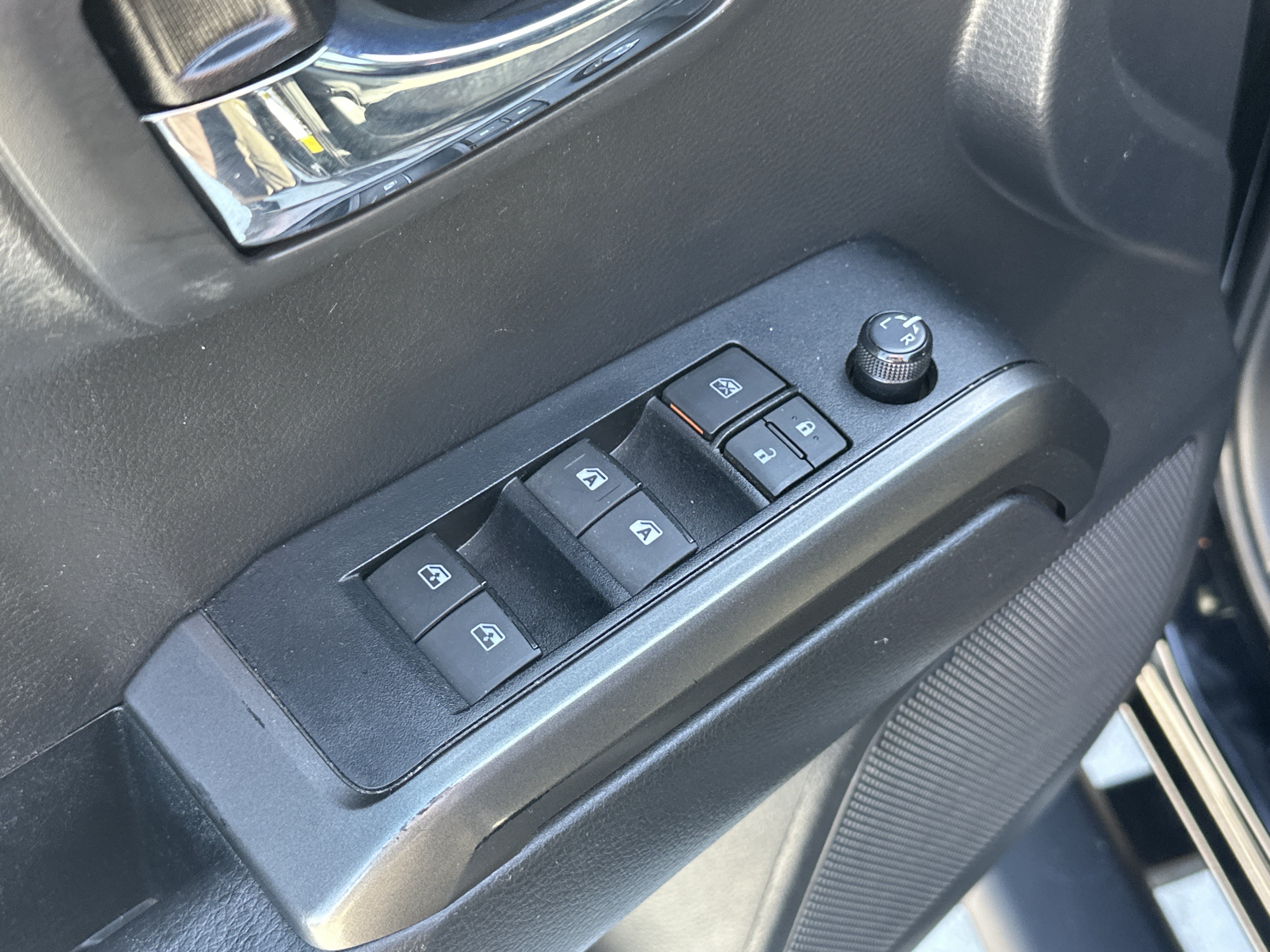Certified 2022 Toyota Tacoma TRD Off-Road w/ Technology Package AWD/4WD image 15
