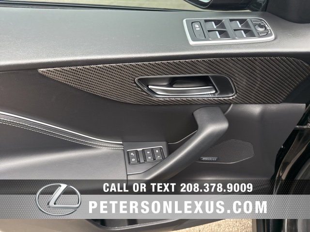 Used 2020 Jaguar F-PACE SVR image 23