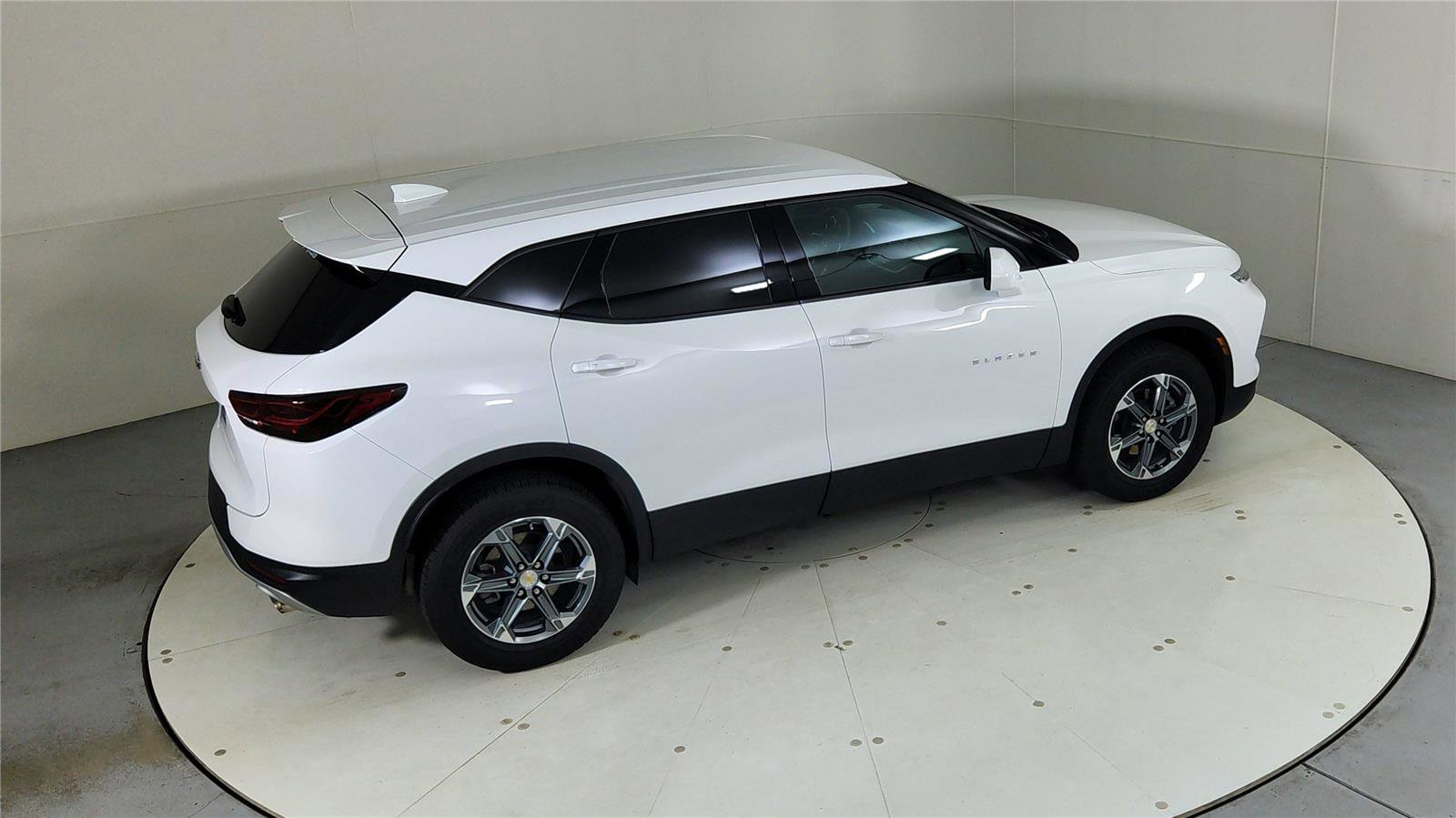 Used 2023 Chevrolet Blazer LT image 41