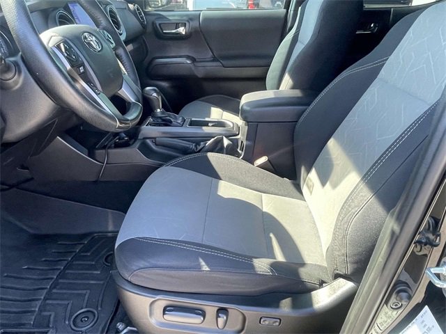 Used 2021 Toyota Tacoma 4x4 Double Cab image 14