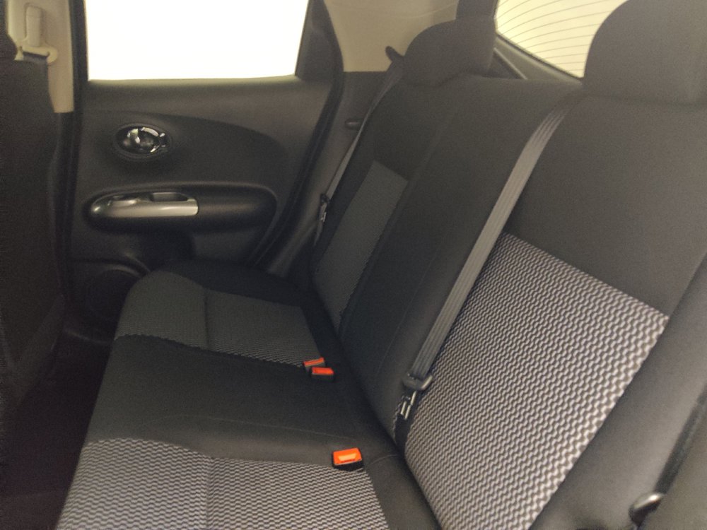 Used 2016 Nissan Juke S FWD image 18