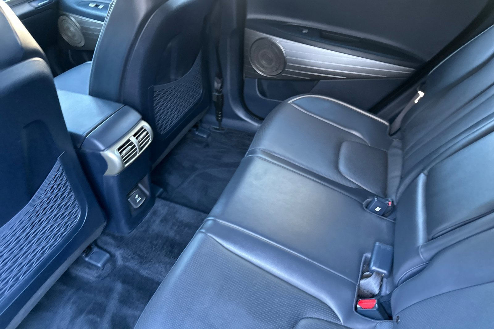 Used 2022 Hyundai Nexo Blue image 12