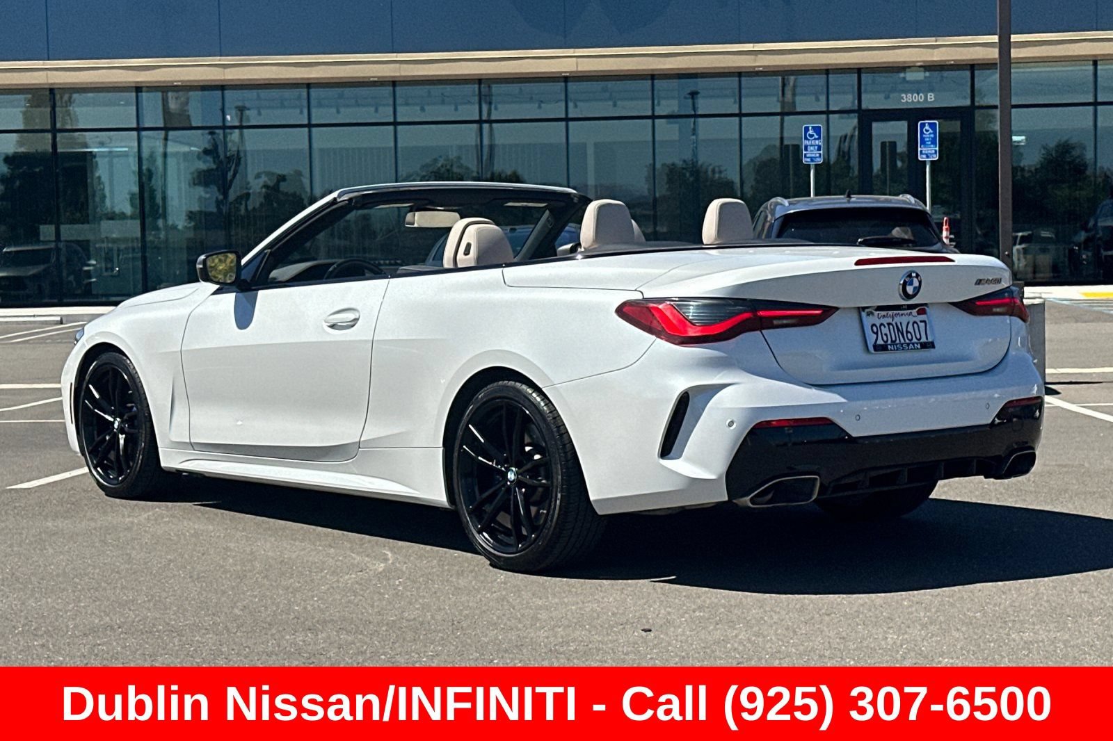 Used 2023 BMW M440i Convertible w/ Premium Package RWD image 6
