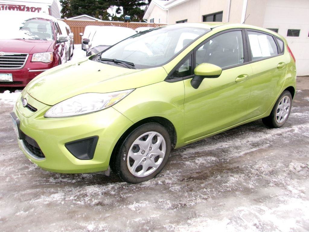 Used 2012 Ford Fiesta SE FWD image 2