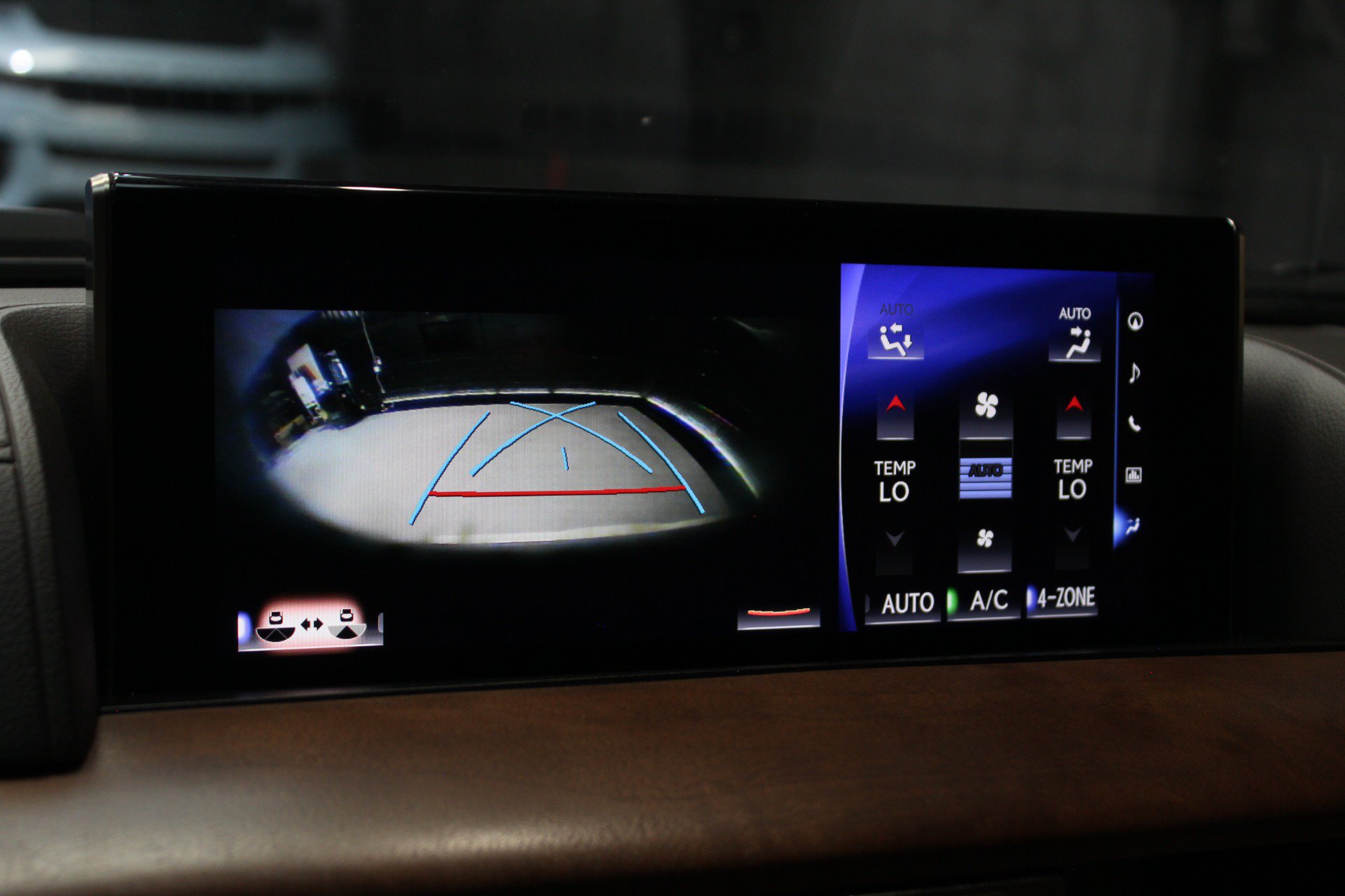 Used 2021 Lexus LX 570 4WD w/ Luxury Package image 61