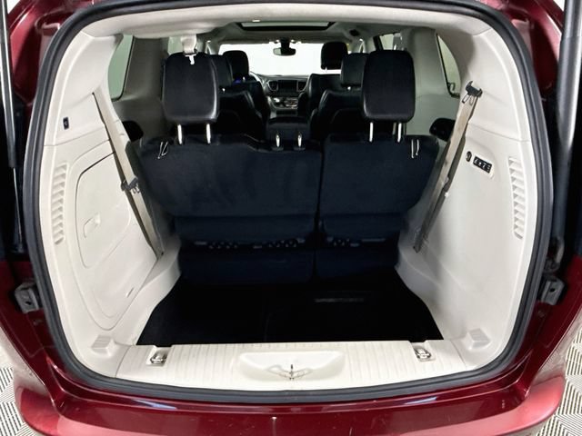 Used 2017 Chrysler Pacifica Limited FWD image 26