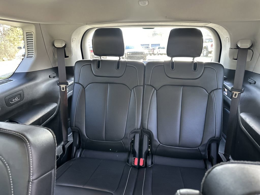 Used 2023 Jeep Grand Cherokee L Limited w/ Luxury Tech Group II image 27