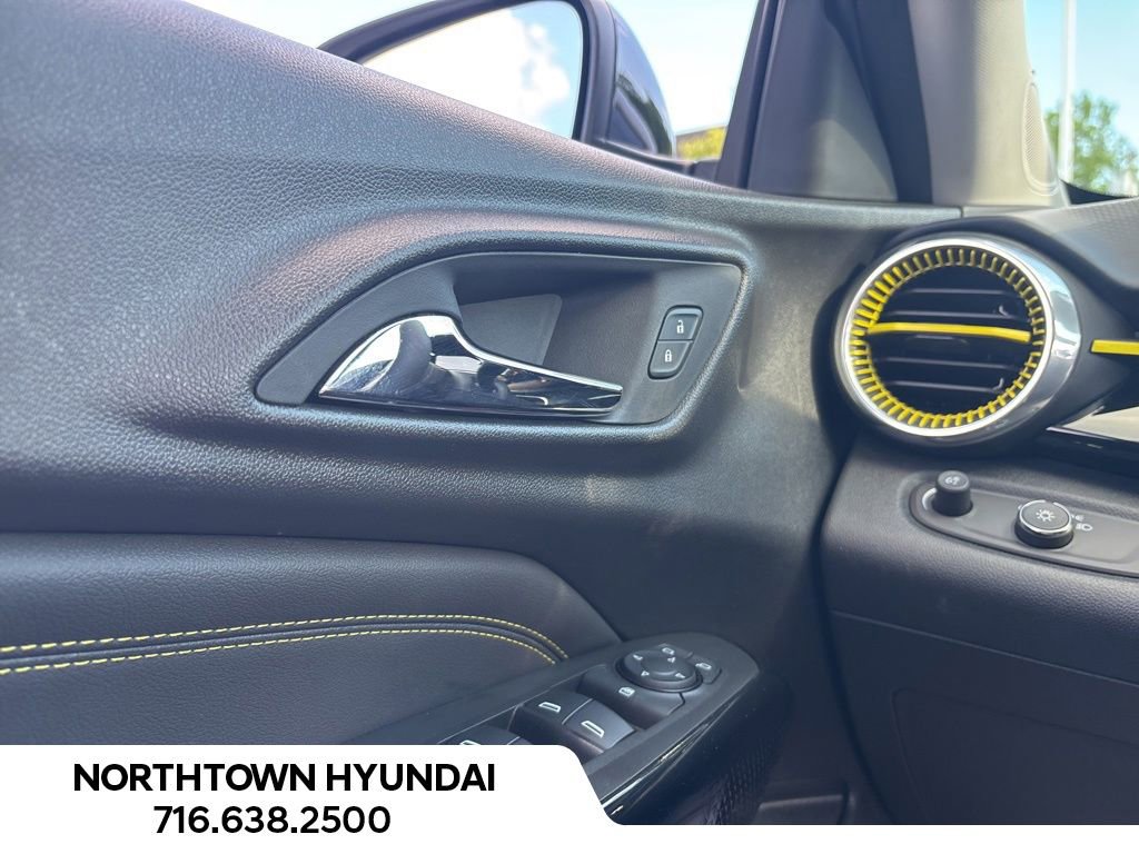 Used 2024 Chevrolet Trax ACTIV w/ Sunroof Package FWD image 19