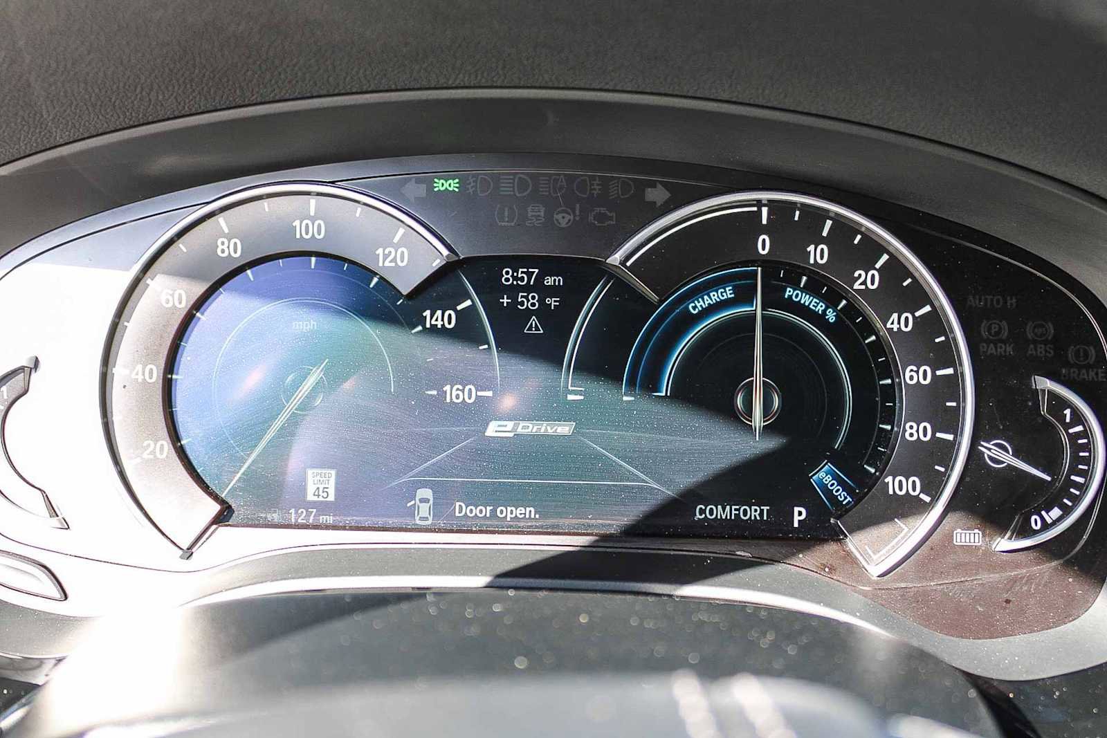 Used 2019 BMW 530e xDrive w/ Convenience Package AWD/4WD image 23