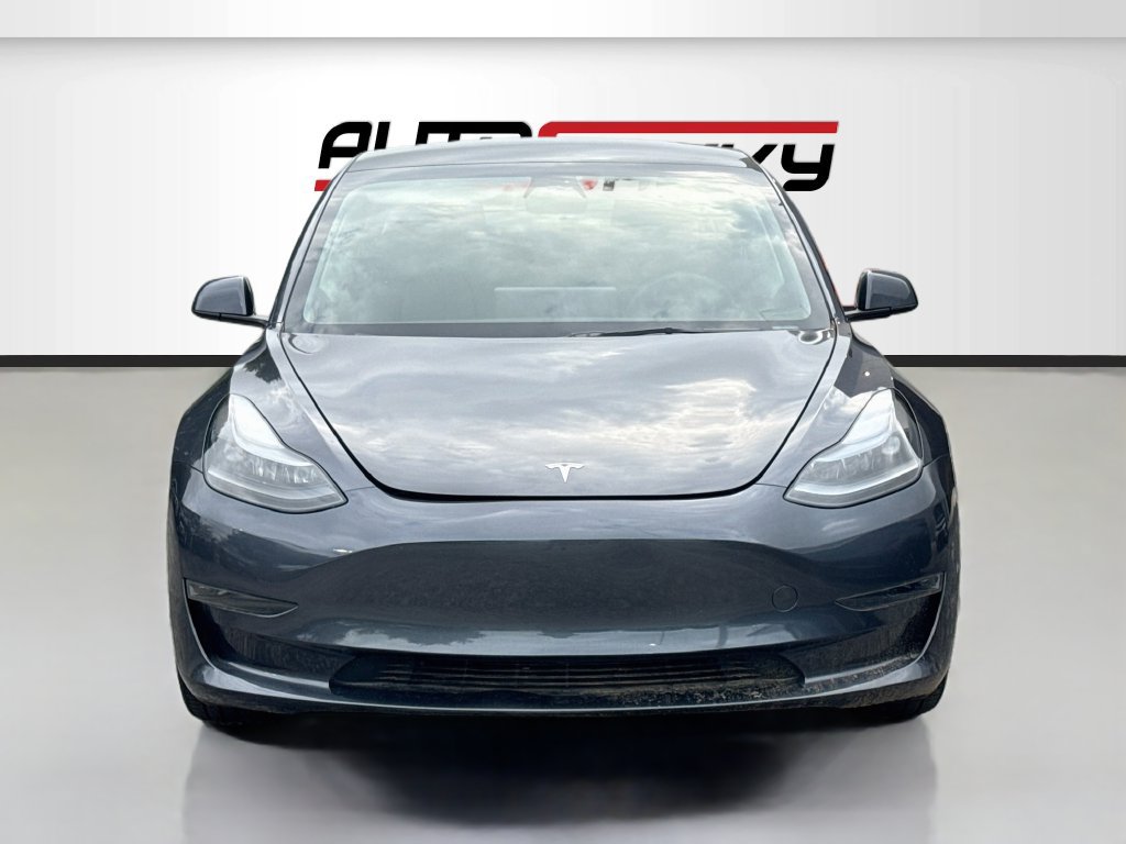 Used 2023 Tesla Model 3 Standard Range RWD image 2