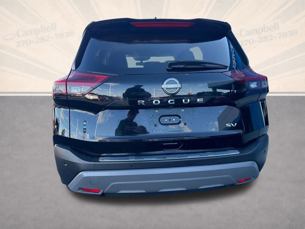 Used 2023 Nissan Rogue SV image 4