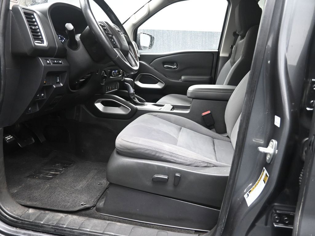 Used 2023 Nissan Frontier SV w/ Technology Package image 17