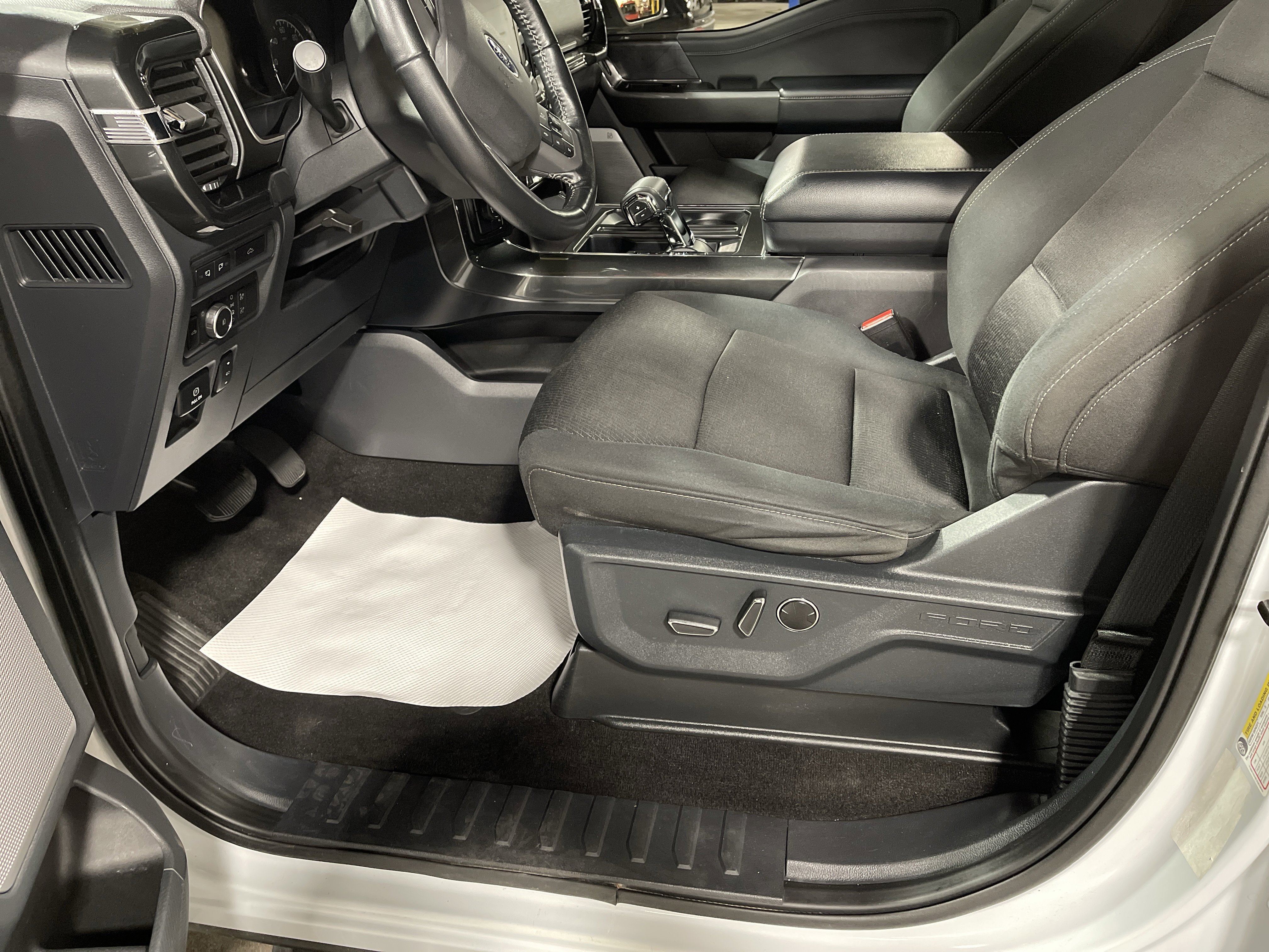 Used 2021 Ford F150 XLT w/ Equipment Group 302A High image 12