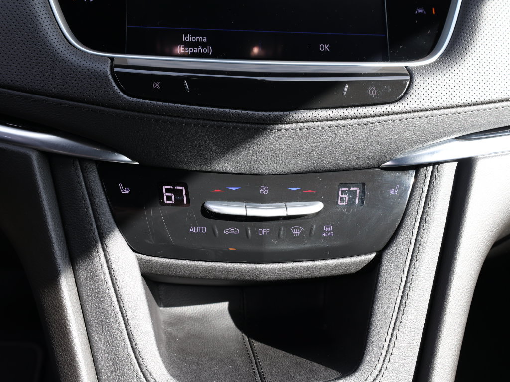 Used 2025 Cadillac XT6 Luxury FWD image 33