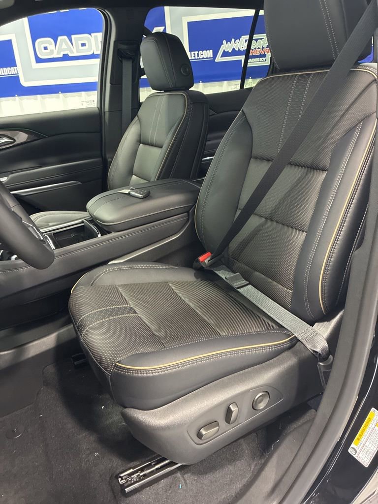 New 2026 Chevrolet Traverse High Country image 16