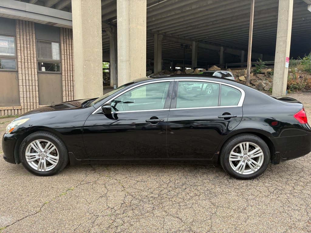 Used 2010 INFINITI G37 x Sedan w/ Premium Pkg AWD/4WD image 16