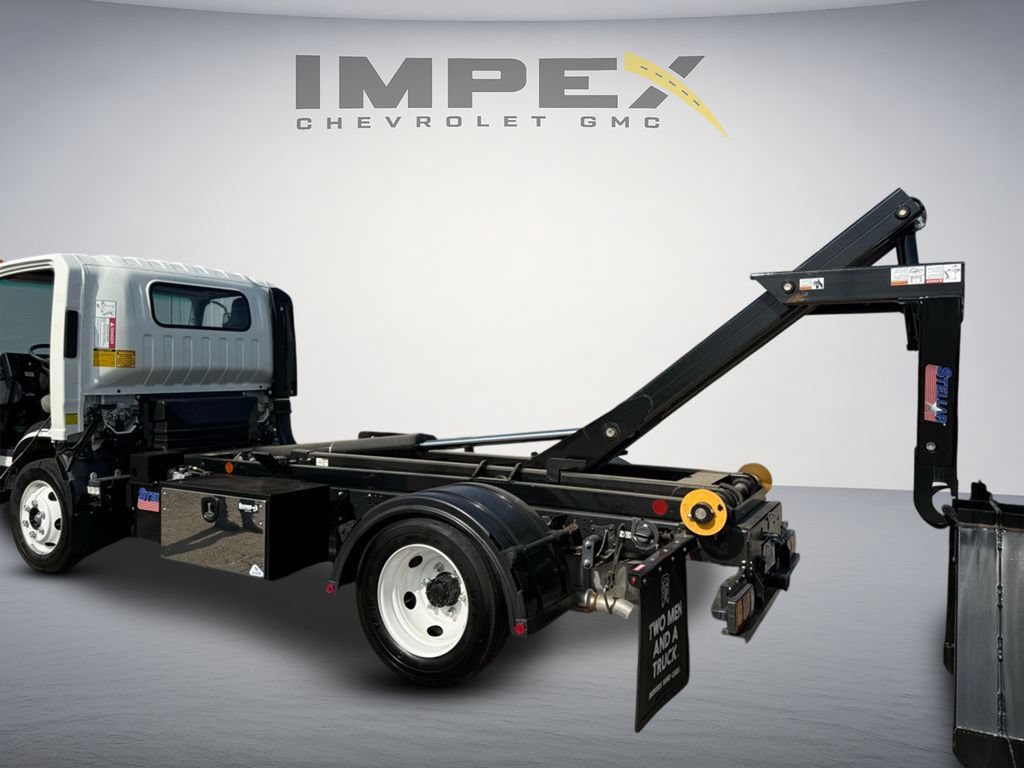 Used 2024 Chevrolet Low Cab Forward RWD image 2