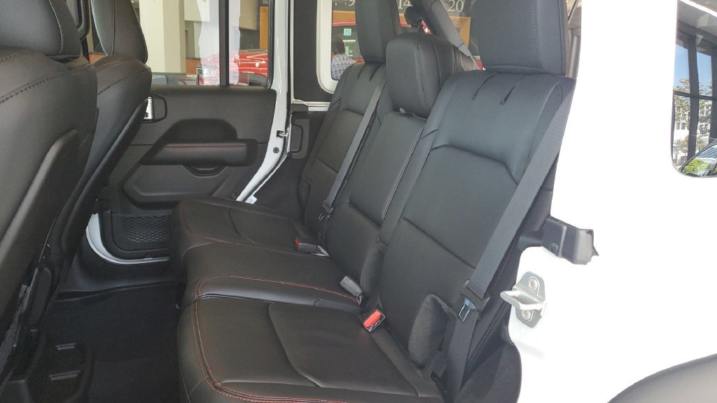 New 2026 Jeep Wrangler Unlimited Rubicon 392 w/ Quick Order Package 27X Moab AWD/4WD image 15