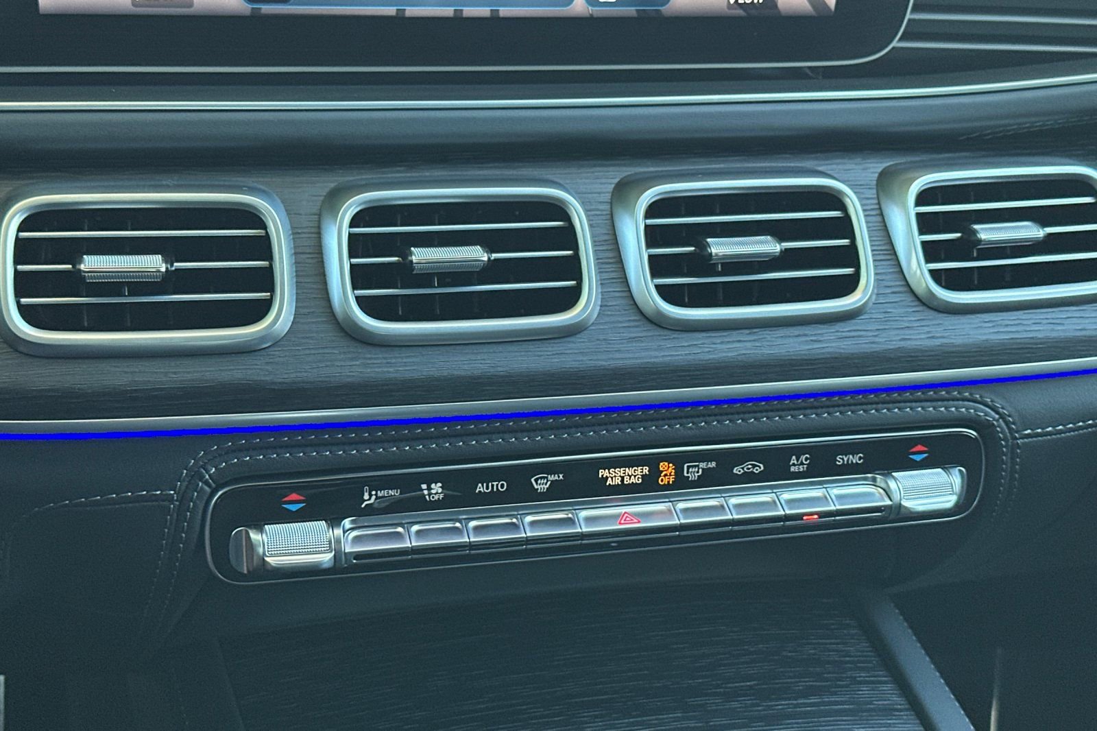 New 2026 Mercedes-Benz GLS 63 AMG 4MATIC image 17