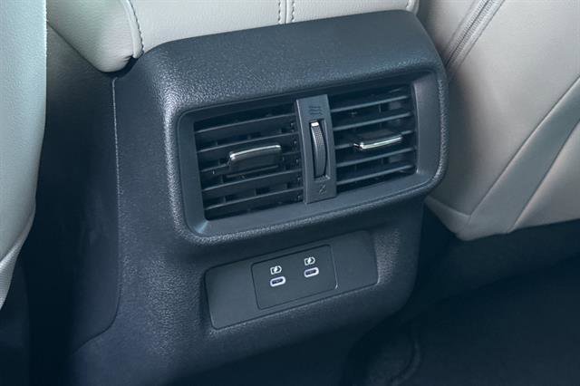 New 2025 Nissan Murano SL image 14