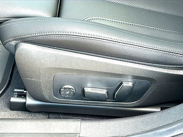 New 2026 BMW 330i Sedan w/ M Sport Package RWD image 43