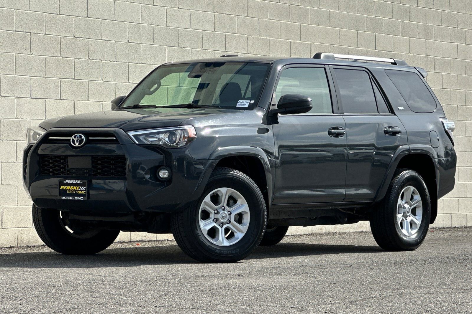 Used 2024 Toyota 4Runner SR5 AWD/4WD image 8