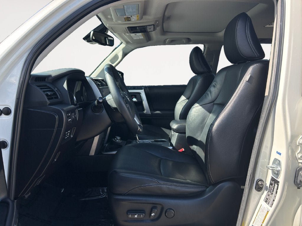 Used 2021 Toyota 4Runner Limited AWD/4WD image 7