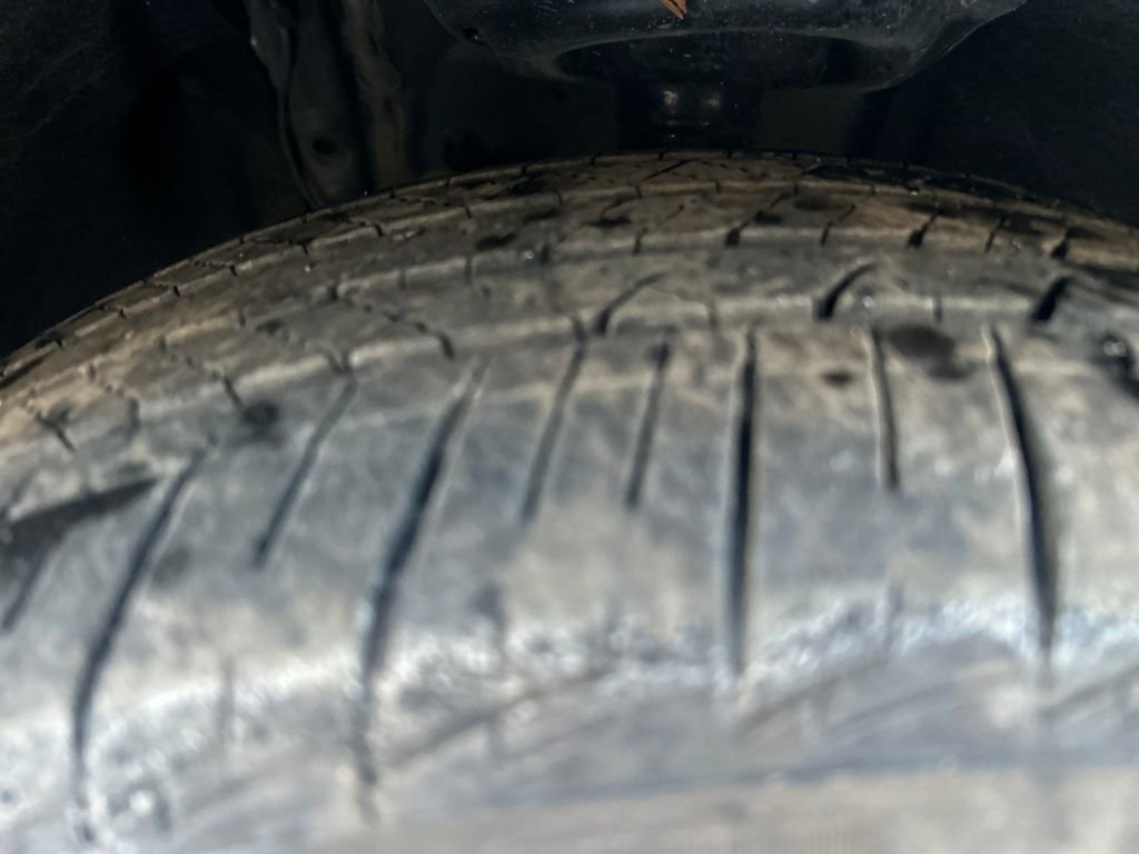 Used 2025 Toyota Sienna Platinum image 29