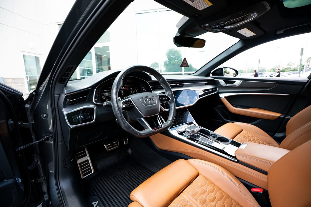 Used 2022 Audi RS 6 w/ Executive Package AWD/4WD image 32