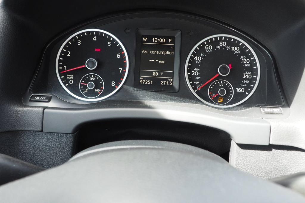 Used 2015 Volkswagen Tiguan S FWD image 25