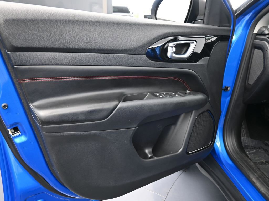 Used 2022 Jeep Compass Trailhawk image 15