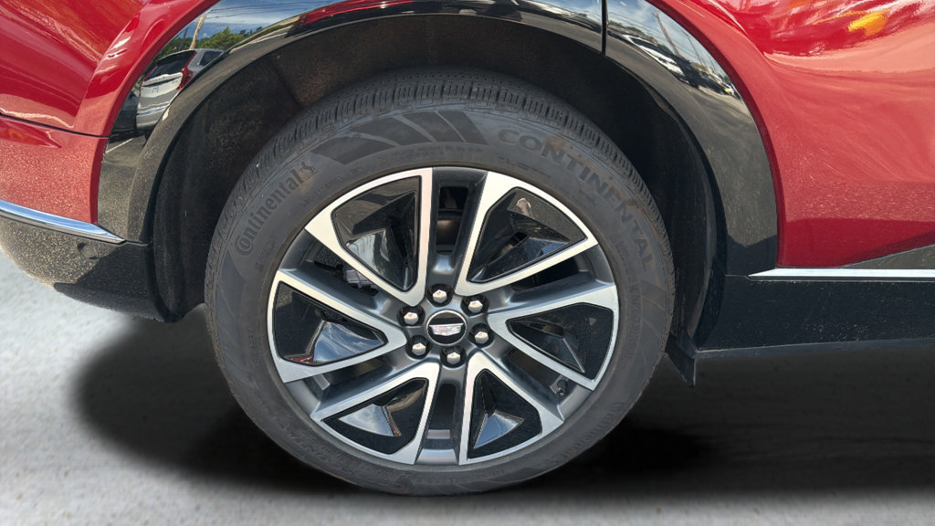 Certified 2025 Cadillac Optiq Sport 2 w/ LPO, Floor Liner Package AWD/4WD image 14