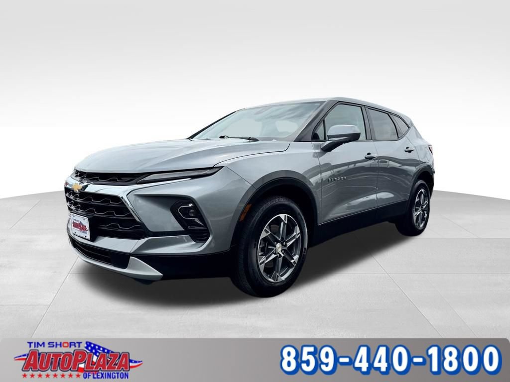 Used 2025 Chevrolet Blazer LT AWD/4WD image 1