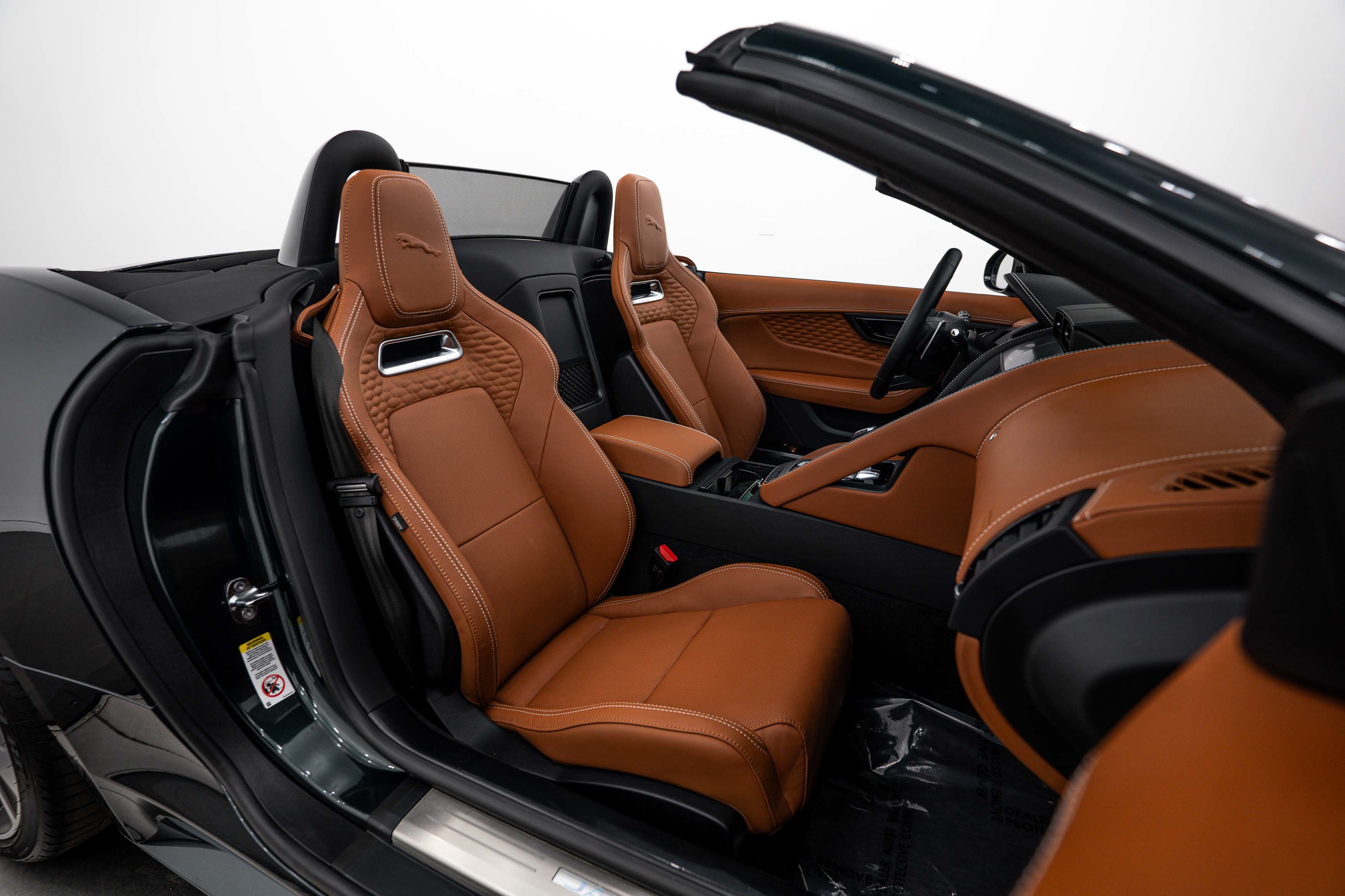 Used 2024 Jaguar F-TYPE Convertible AWD image 12