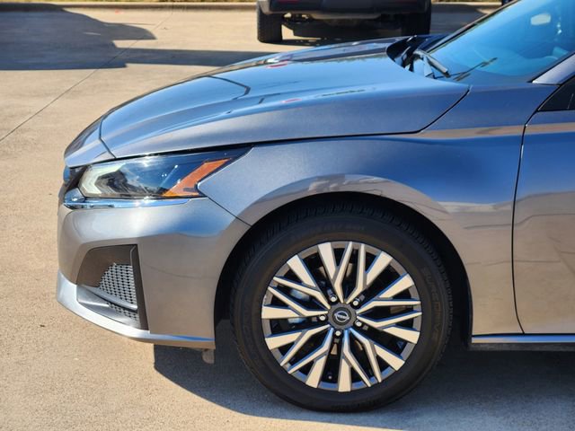 Used 2024 Nissan Altima 2.5 SV image 8