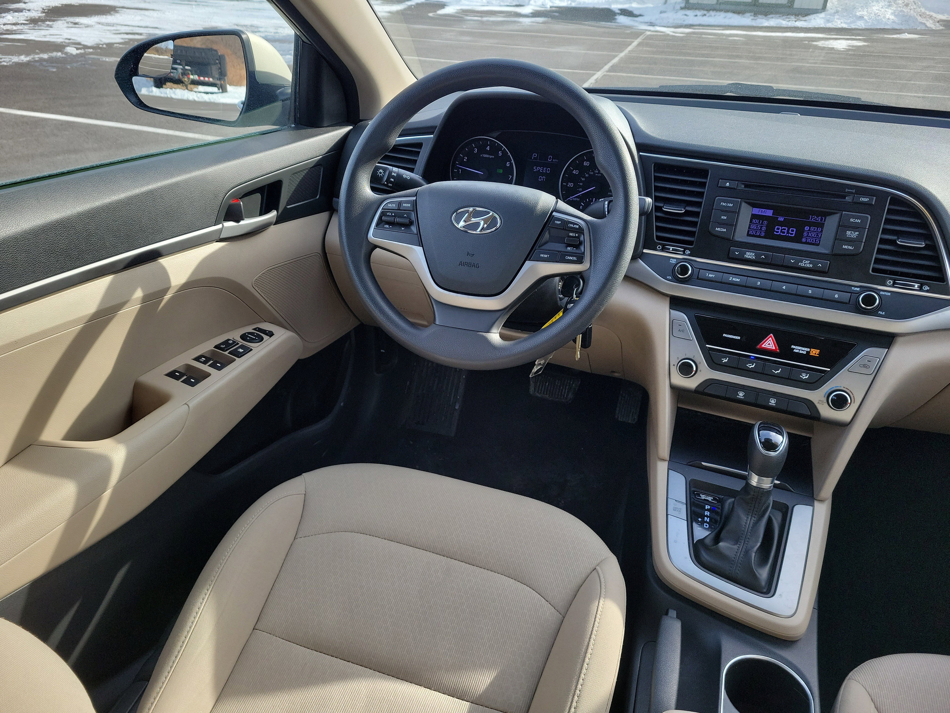 Used 2017 Hyundai Elantra SE image 10