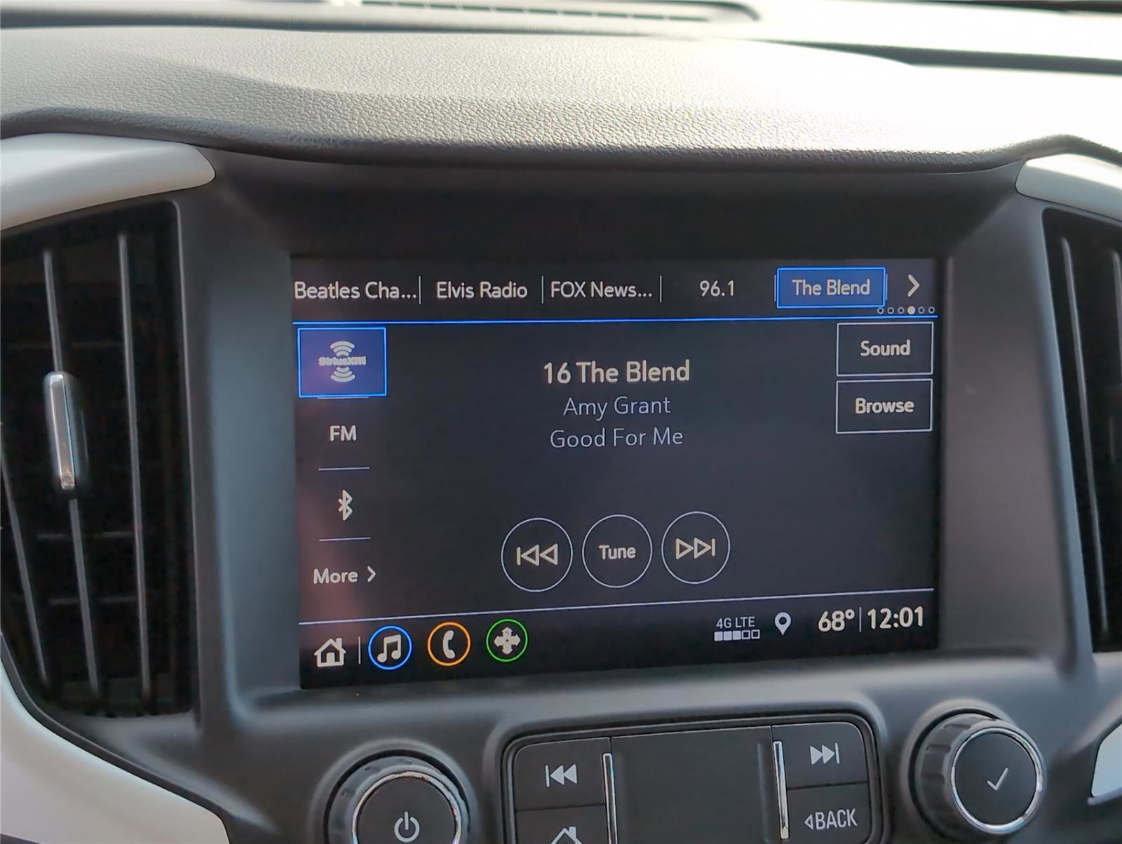 Used 2021 GMC Terrain SLT image 14