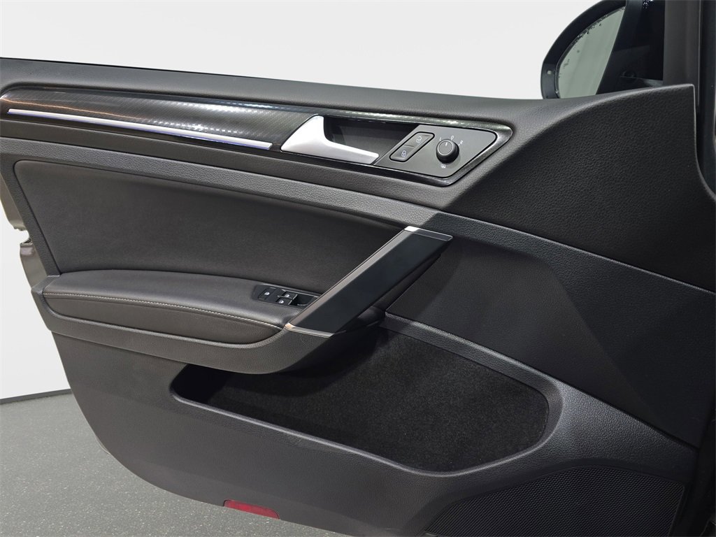 Used 2019 Volkswagen Golf R 4-Door image 28