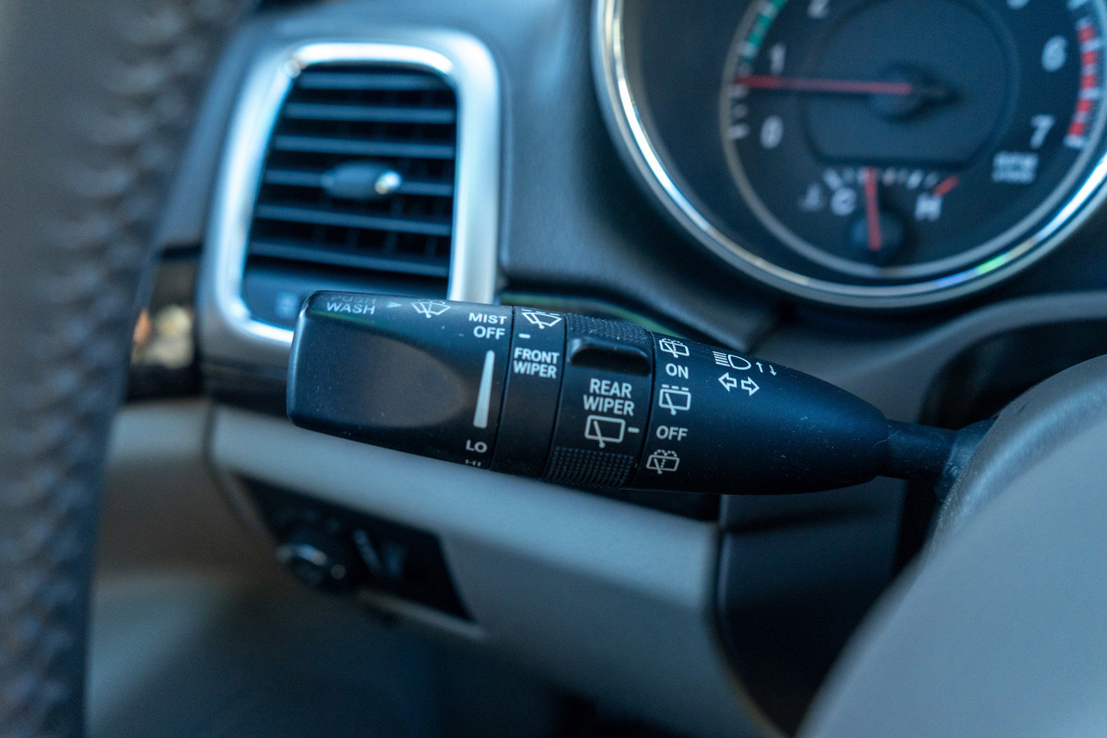 Used 2013 Jeep Grand Cherokee Laredo image 28