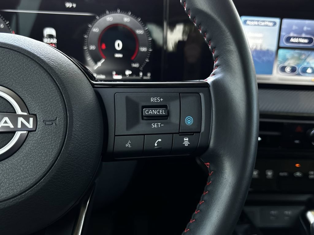 Used 2025 Nissan Kicks SR AWD/4WD image 16