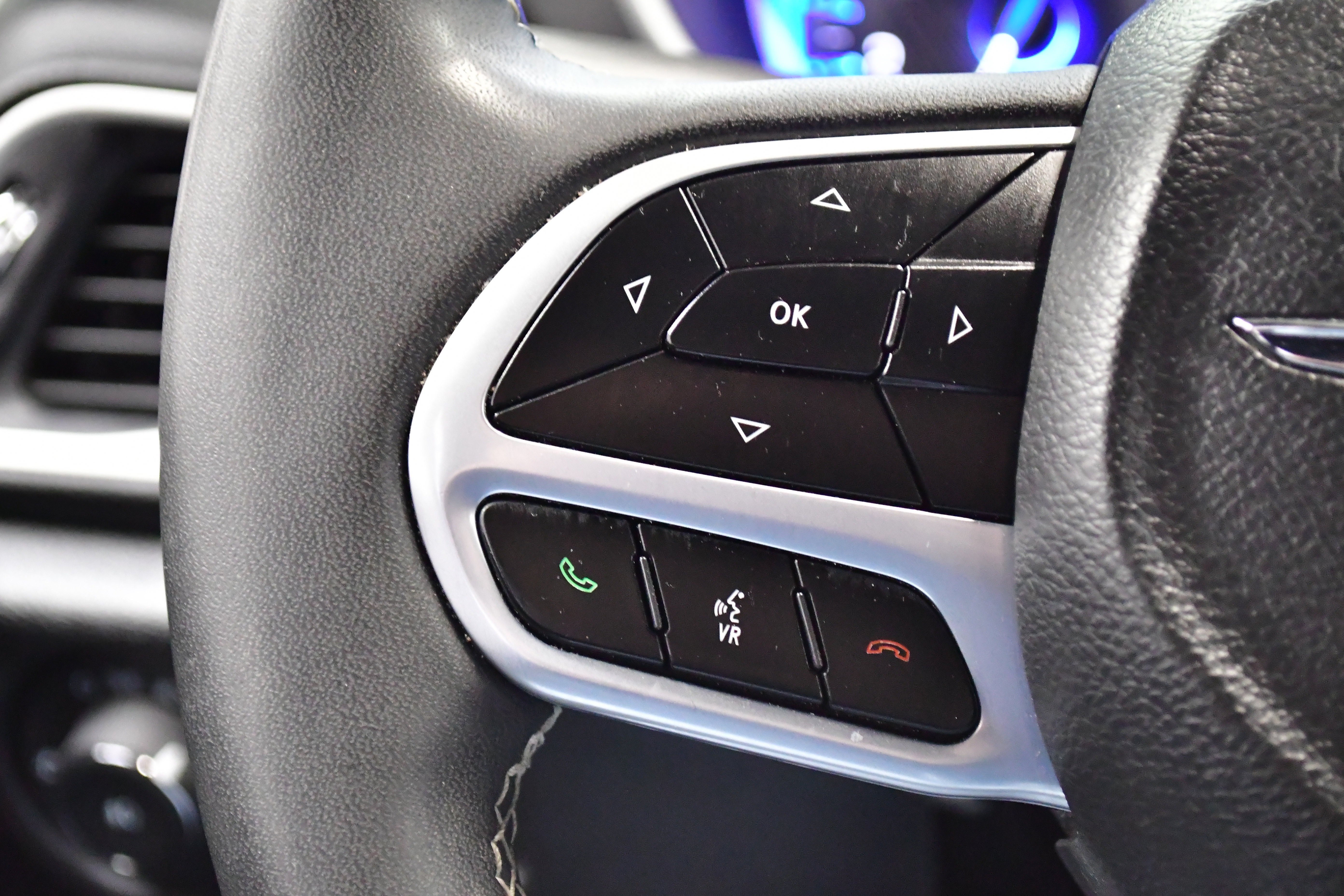 Used 2025 Chrysler Pacifica Select FWD image 25