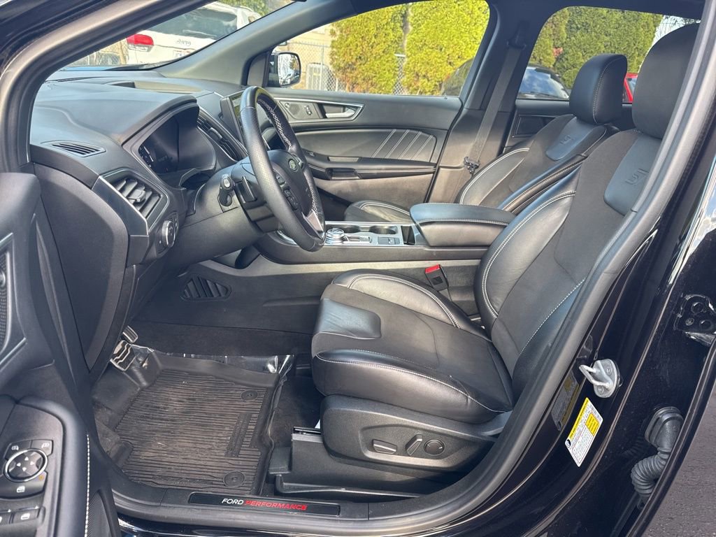 Used 2022 Ford Edge ST image 19