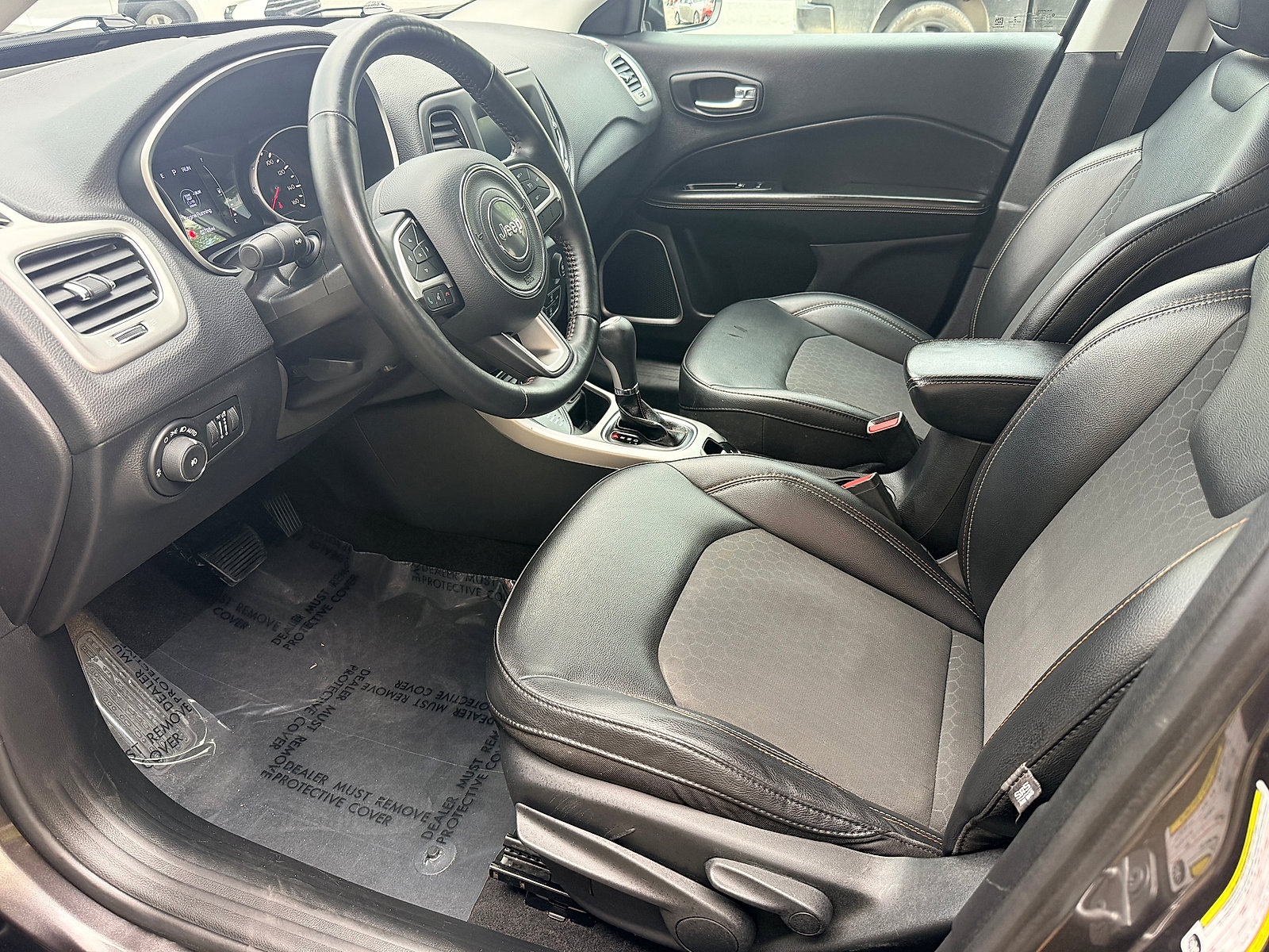 Used 2019 Jeep Compass Latitude w/ Cold Weather Group AWD/4WD image 25