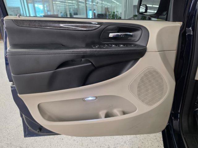 Used 2017 Dodge Grand Caravan SE w/ Power Window Group FWD image 25