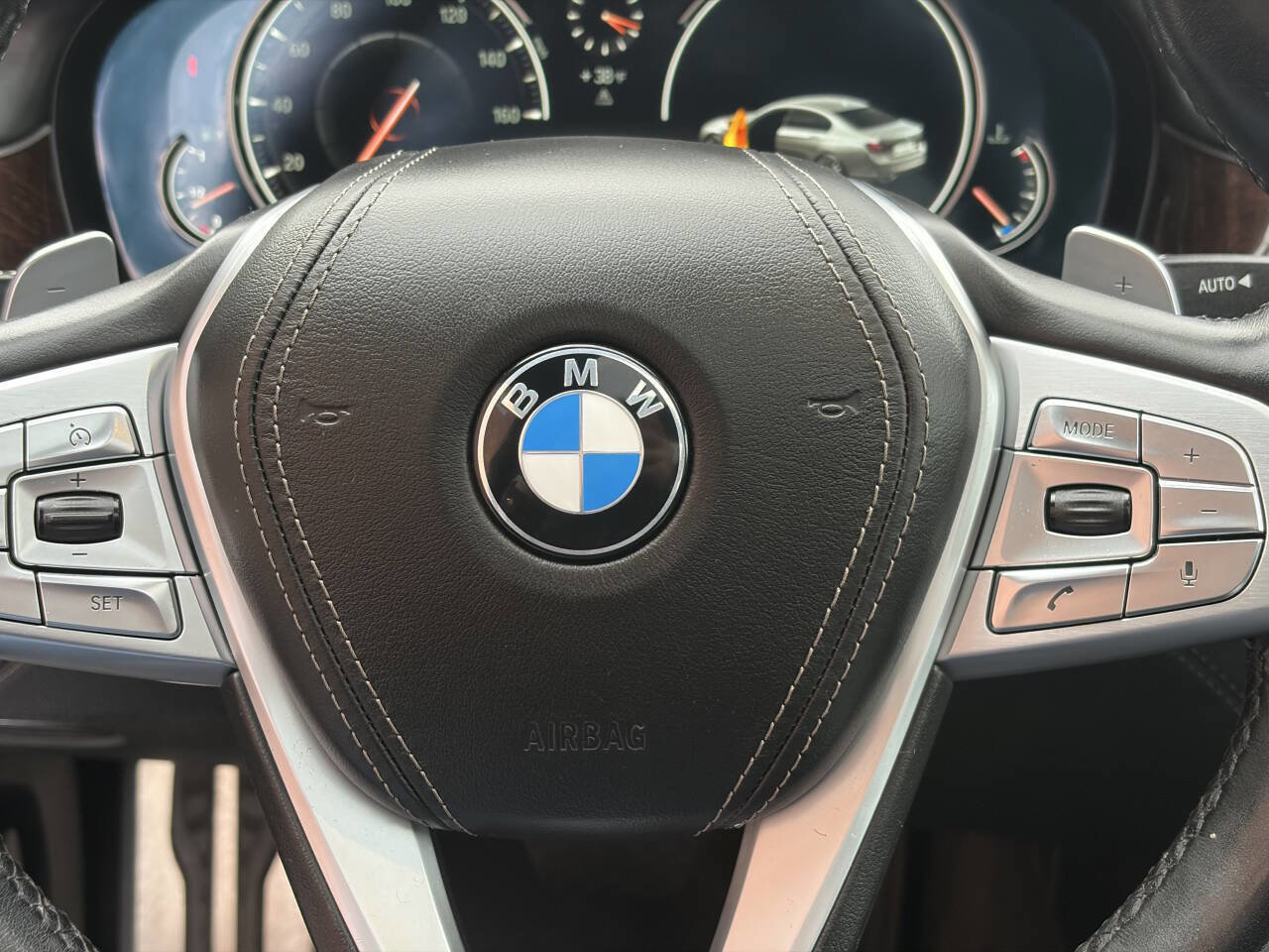 Used 2017 BMW 750i xDrive image 35