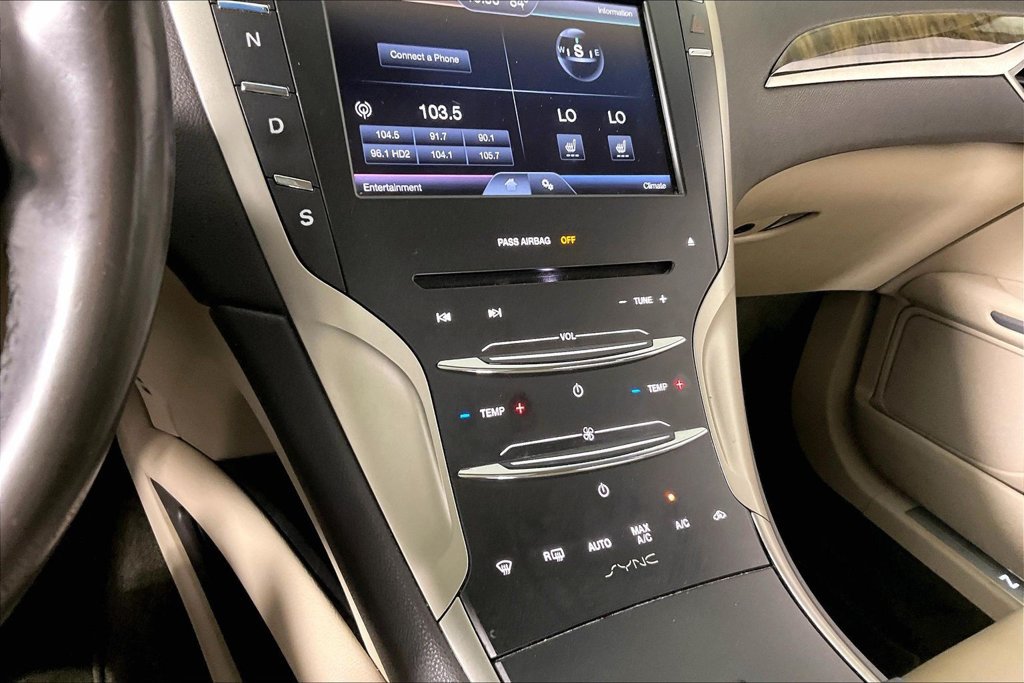 Used 2016 Lincoln MKZ w/ Equipment Group 200A Select FWD image 13