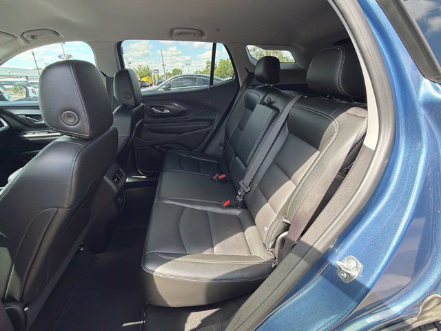 Used 2024 GMC Terrain SLT AWD/4WD image 11